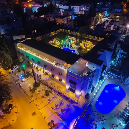 Skylife Hotel 3*