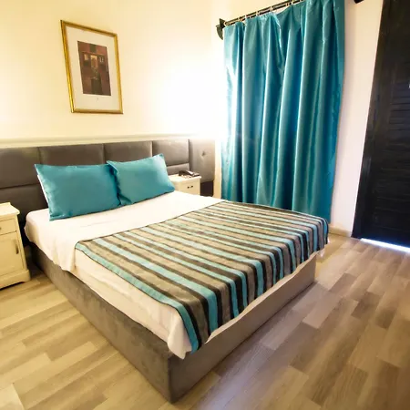 Skylife Hotell